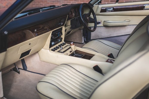 1986 Aston Martin V8 - 9