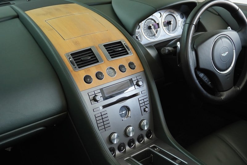 2008 Aston Martin DB9 - 4