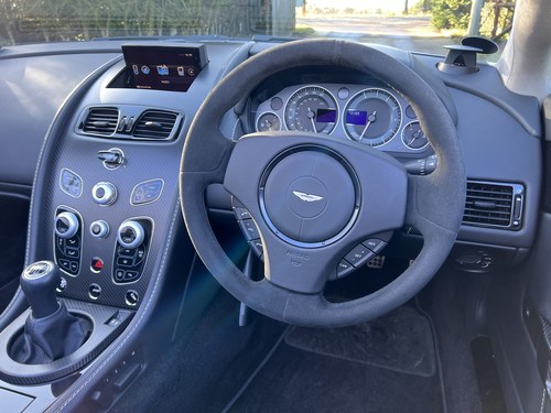 2016 Aston Martin Vantage - 9