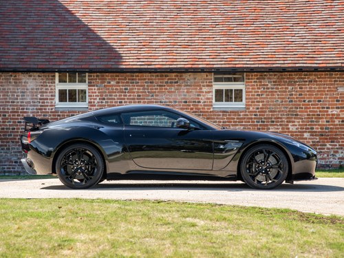 2013 Aston Martin V12 Zagato - 3