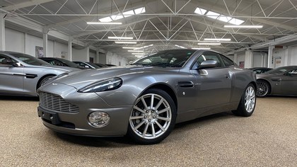 ASTON MARTIN VANQUISH 6.0 V12 *ONLY 10,500 MILES & 1 OWNERS*