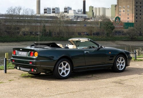 1998 Aston Martin V8 Volante - 3