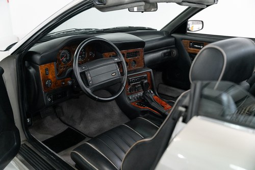 1994 Aston Martin Virage Volante - 8