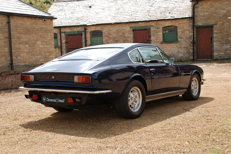 1977 Aston Martin V8 - 4