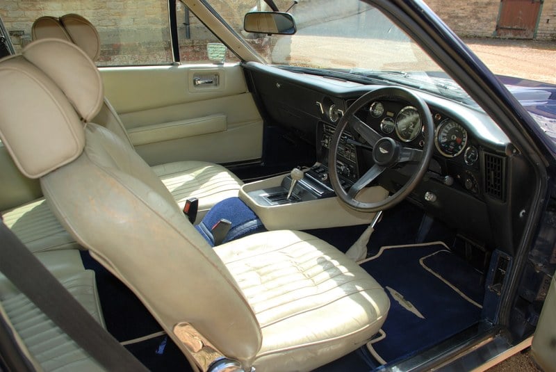 1977 Aston Martin V8 - 7