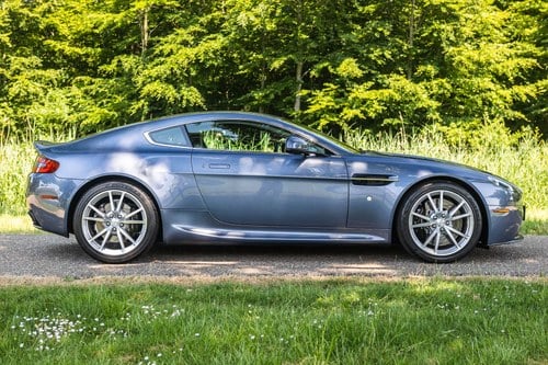 2014 Aston Martin V8 Vantage - 3