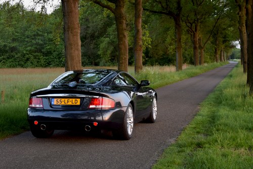2002 Aston Martin Vanquish - 5