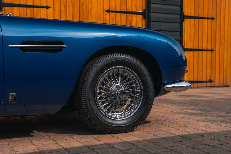 1965 Aston Martin DB5 - 4