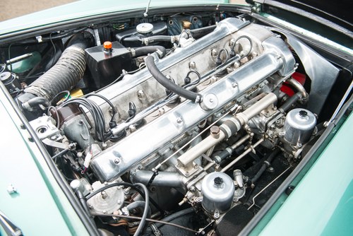 1961 Aston Martin DB4 - 9