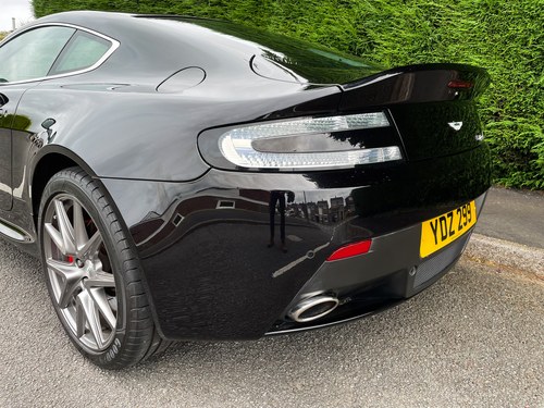 2012 Aston Martin V8 Vantage - 9