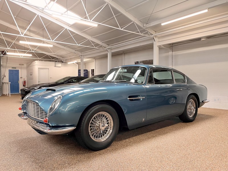 ASTON MARTIN DB6 MK1 R.S.Williams prepared