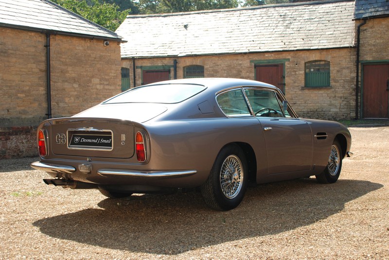 1968 Aston Martin DB6 - 4