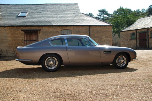1968 Aston Martin DB6 - 5