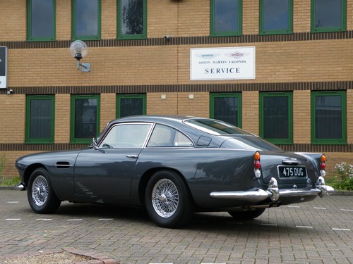 1963 Aston Martin DB4 - 5