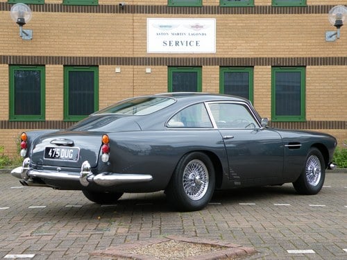 1963 Aston Martin DB4 - 6