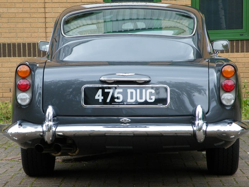 1963 Aston Martin DB4 - 7