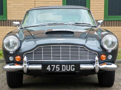 1963 Aston Martin DB4 - 8