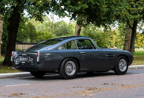 1961 Aston Martin DB4 - 3