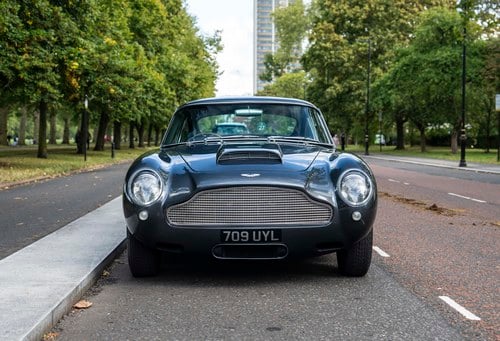 1961 Aston Martin DB4 - 5