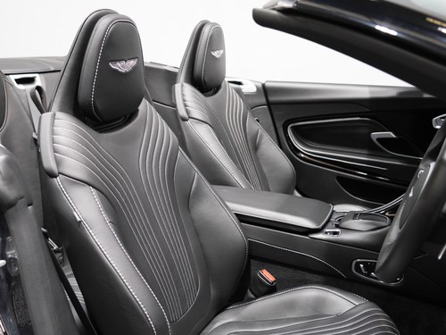 2020 Aston Martin DB11 Volante - 6
