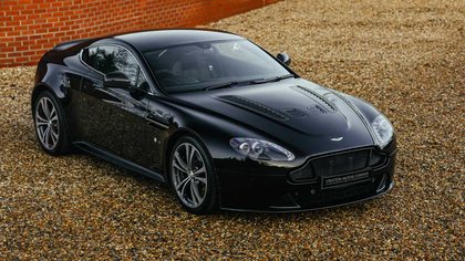 Aston Martin V12 Vantage S (Very low mileage)