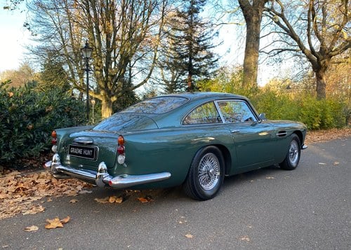 1963 Aston Martin DB4 - 9