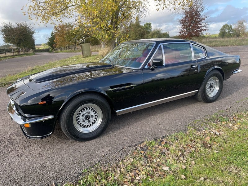1983 Aston Martin V8 - 4
