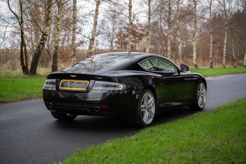 2012 Aston Martin Virage - 9