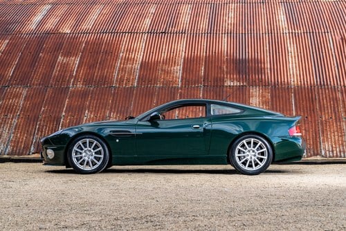 2005 Aston Martin Vanquish - 9