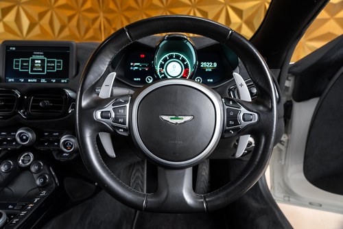 2019 Aston Martin V8 Vantage - 8