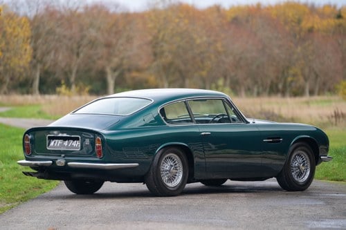 1970 Aston Martin DB6 - 2