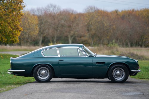 1970 Aston Martin DB6 - 3