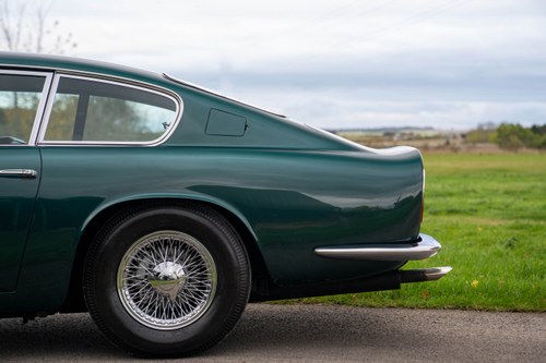 1970 Aston Martin DB6 - 6