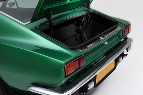 1975 Aston Martin V8 - 9