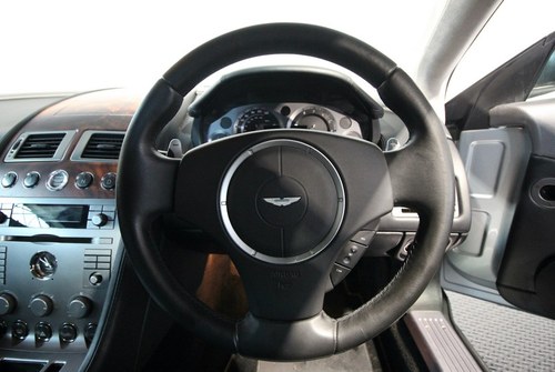 2005 Aston Martin DB9 - 8
