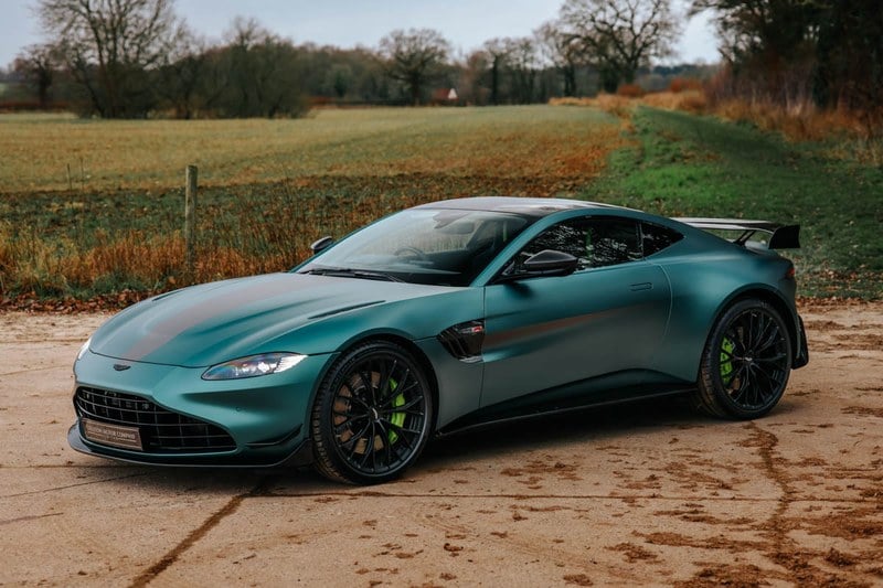 2022 Aston Martin V8 Vantage - 4