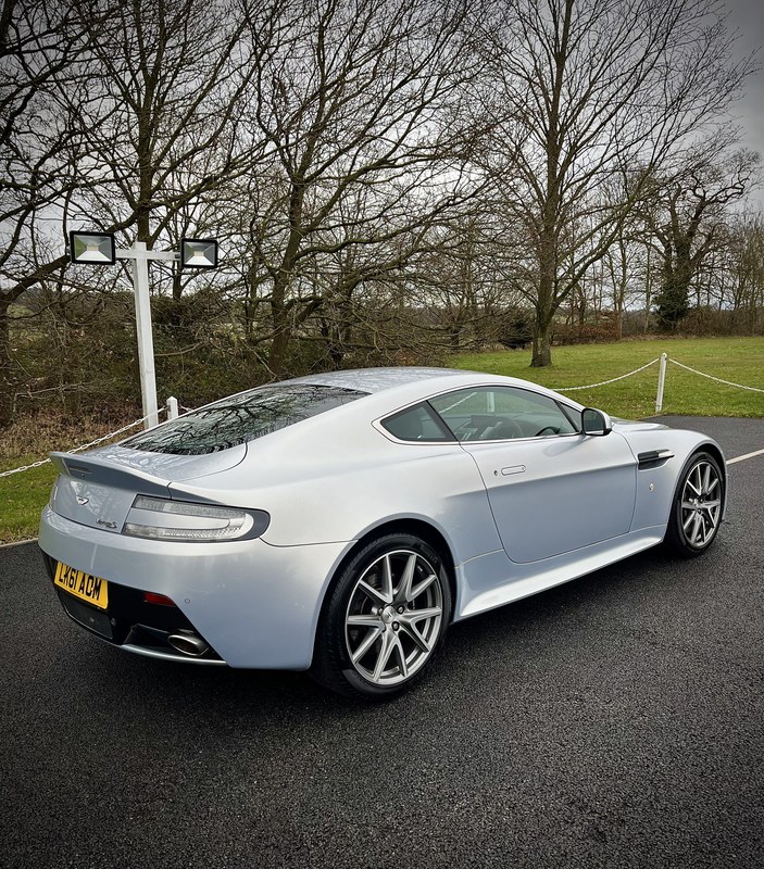 2011 Aston Martin V8 Vantage - 7