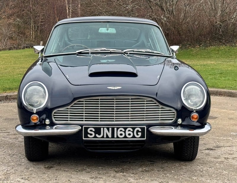 1968 Aston Martin DB6 - 1 1968 Aston Martin DB6 - 1