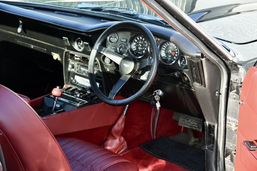 1976 Aston Martin V8 - 5