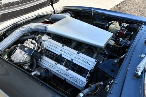1976 Aston Martin V8 - 6