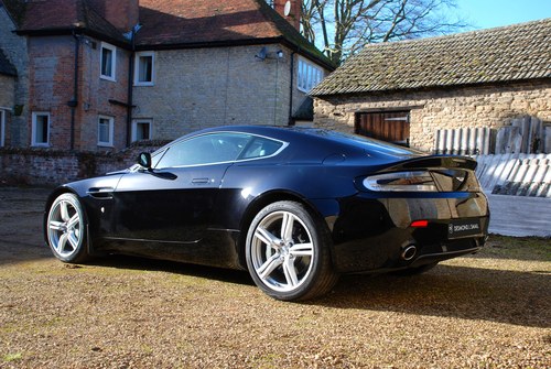 2009 Aston Martin Vantage - 3