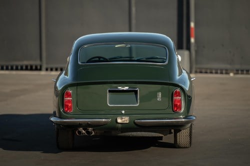 1966 Aston Martin DB6 - 5