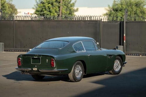 1966 Aston Martin DB6 - 6