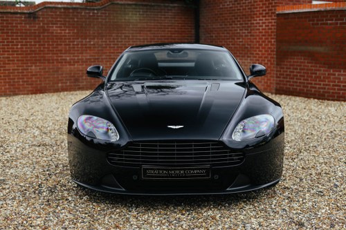 2015 Aston Martin V8 Vantage - 3