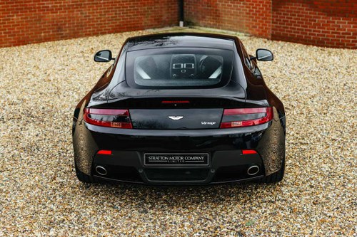 2015 Aston Martin V8 Vantage - 8