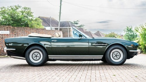 1985 Aston Martin V8 Volante - 3