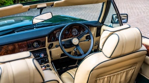 1985 Aston Martin V8 Volante - 5