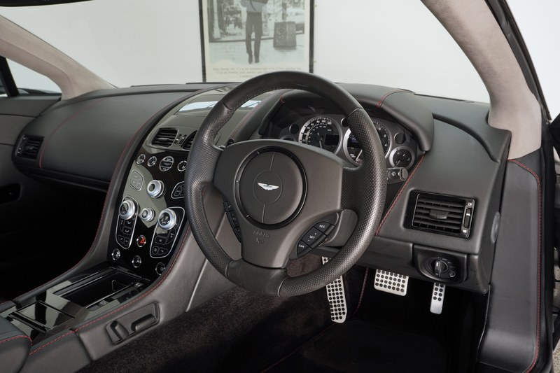 2016 Aston Martin V8 Vantage - 4