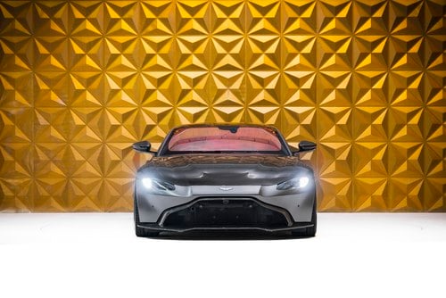 2018 Aston Martin Vantage - 2