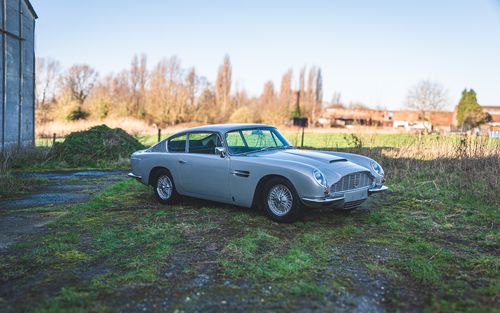 1967 Aston Martin DB6 (picture 1 of 10)